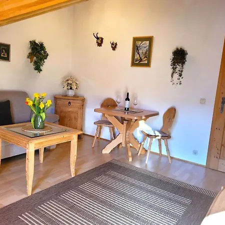 Angelbauer Apartman *